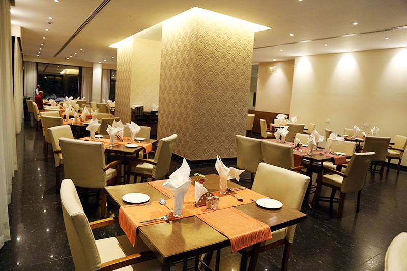 Dining 5