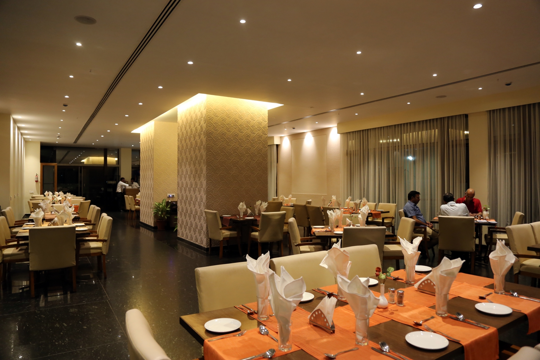 Dining 8